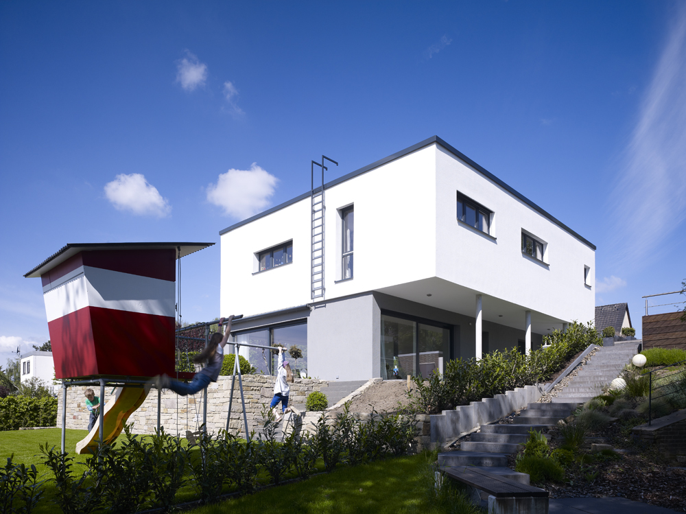 Architektur und Innenarchitektur aus einer Hand – das vom Planungsbüro starkdesign entworfene Konzept für ein Einfamilienhaus beherrscht die Kunst der Reduktion